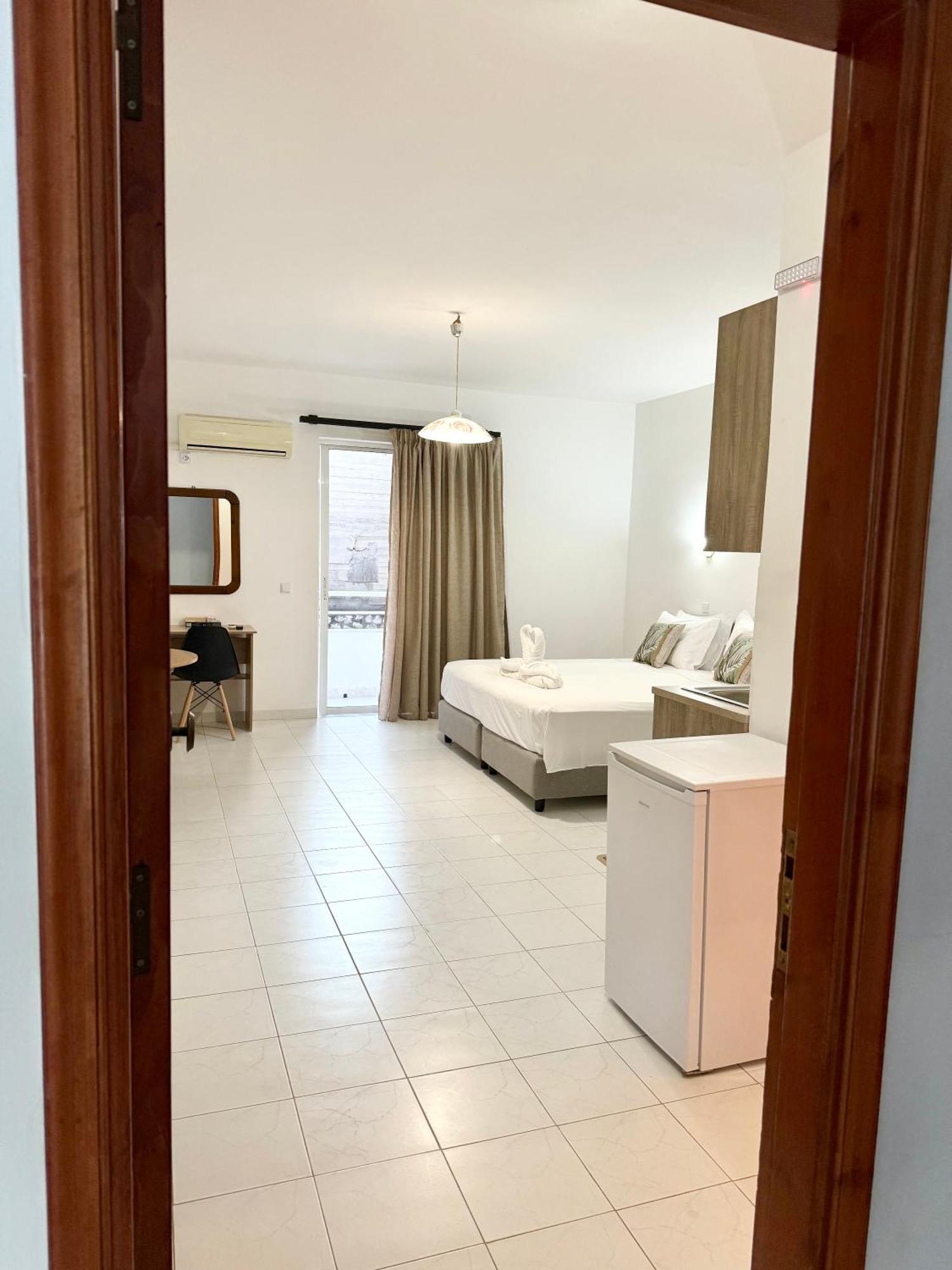 Dorothea - Self-catering 2* Koskinou (Rhodes)